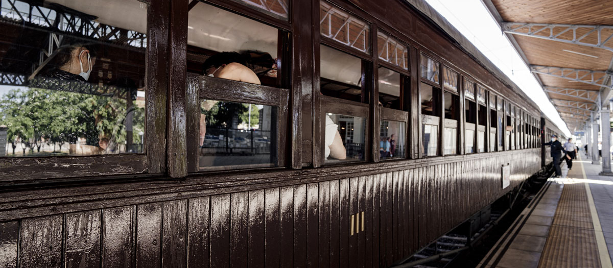 El Tren de la Fresa de Aranjuez a punto de comenzar uno de sus recorridos