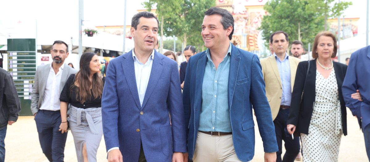 Juanma Moreno y  José María Bellido, visitan la Feria de Nuestra Señora de la Salud