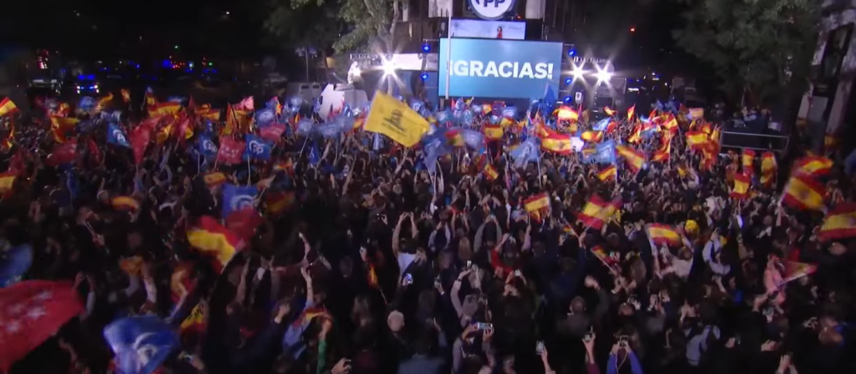 La sede del PP en Génova en la noche del 28-M