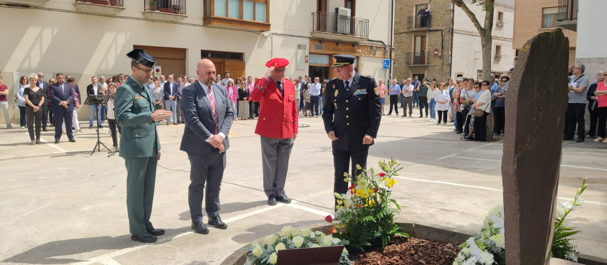 Homenaje a los policías nacionales Julián Embid y Bonifacio Martín, asesinados en Sangüesa (Navarra) en 2003