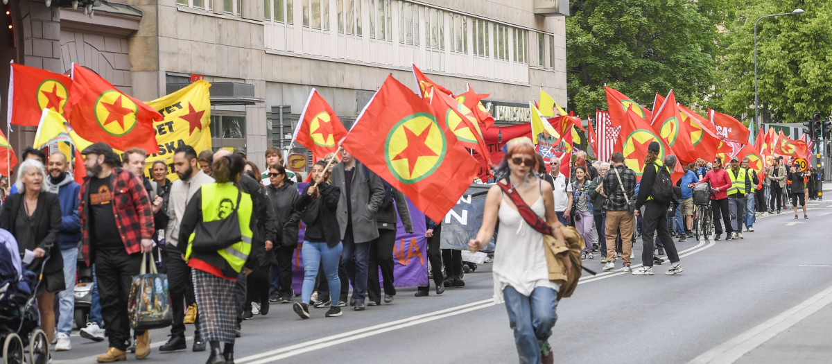 Activistas de la red "Alianza contra la OTAN"