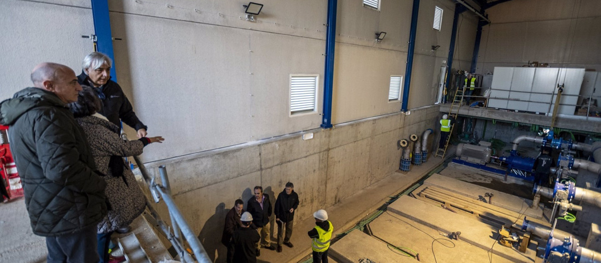 Estación de bombeo en el embalse de La Colada para el trasvase de agua al de Sierra Boyera