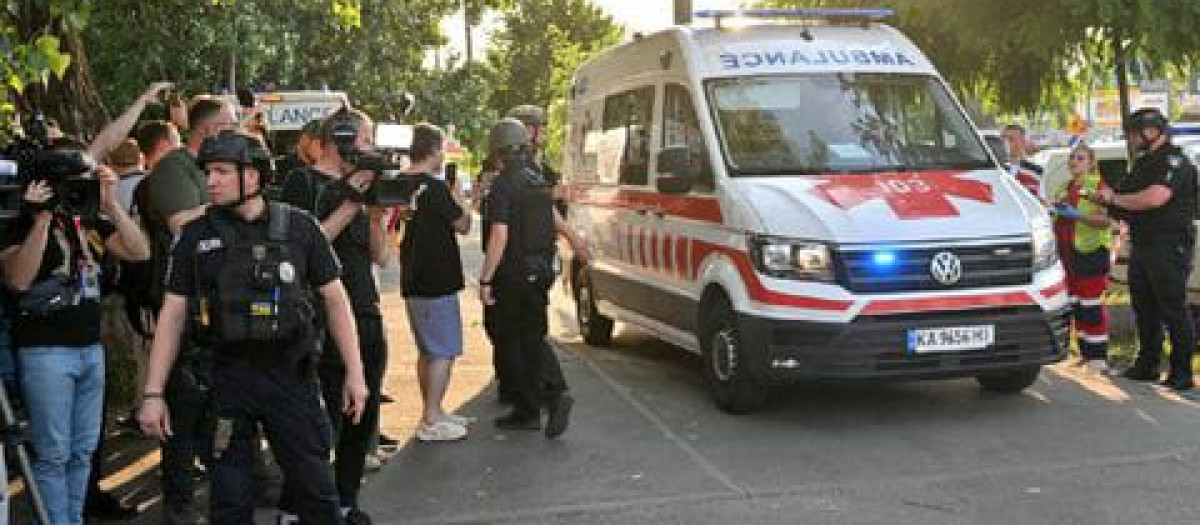 Un hombre bomba estalla