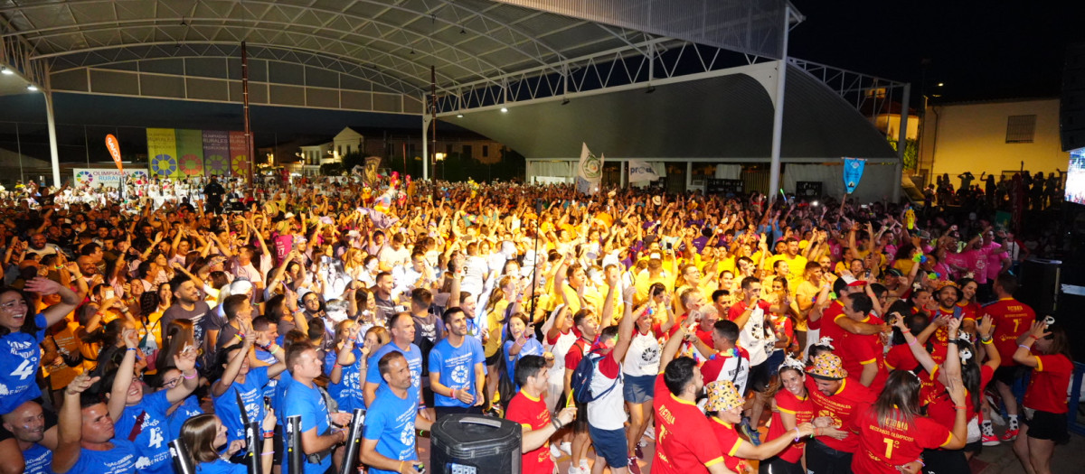 Más de 4.000 personas asisten a las Olimpiadas Rurales de Los Pedroches en Añora