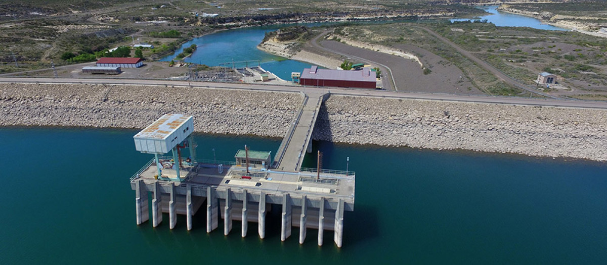 Embalse Casa de Piedra, en Argentina