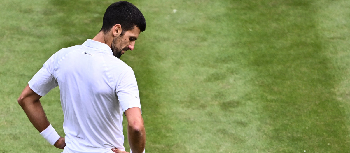 Djokovic tendrá que pagar una gran multa por romper la red de Wimbledon