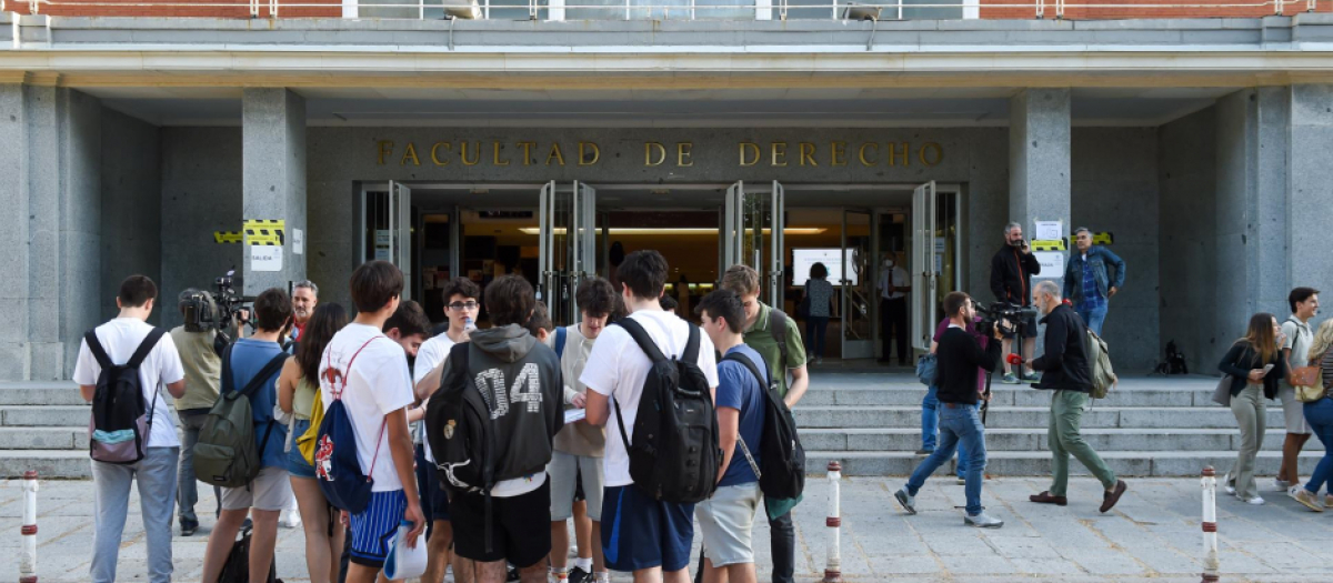 Los estudiantes se enfrentan a varios dolores de cabeza cuando cambian de ciudad o de país