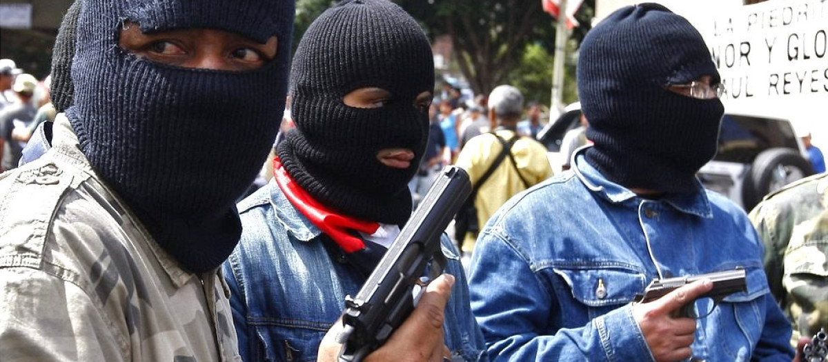 "Colectivos" paramilitares en Caracas