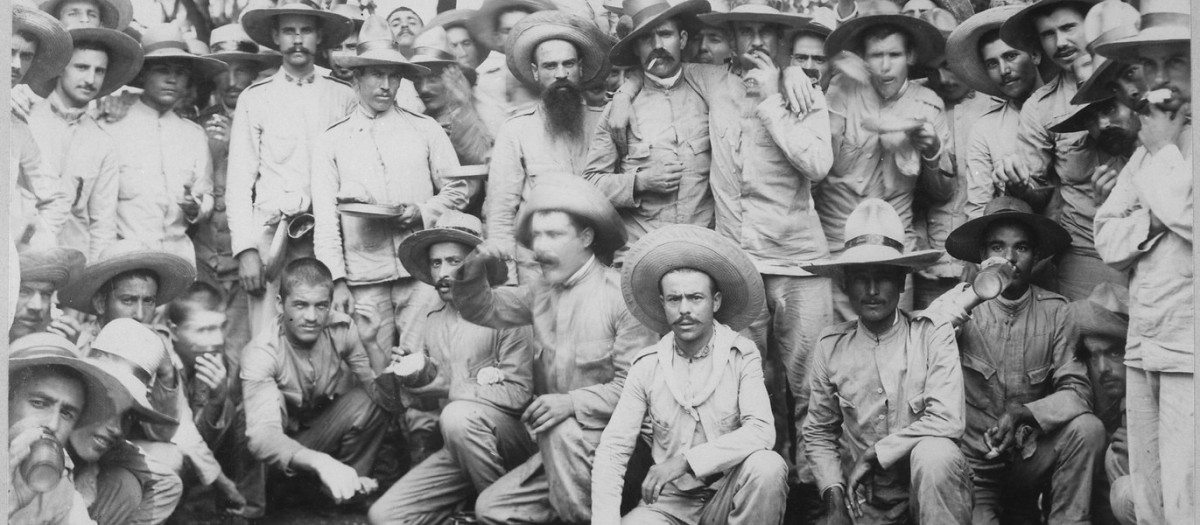 Prisioneros de guerra españoles en manos estadounidenses en Manila tras la capitulación de la capital filipina