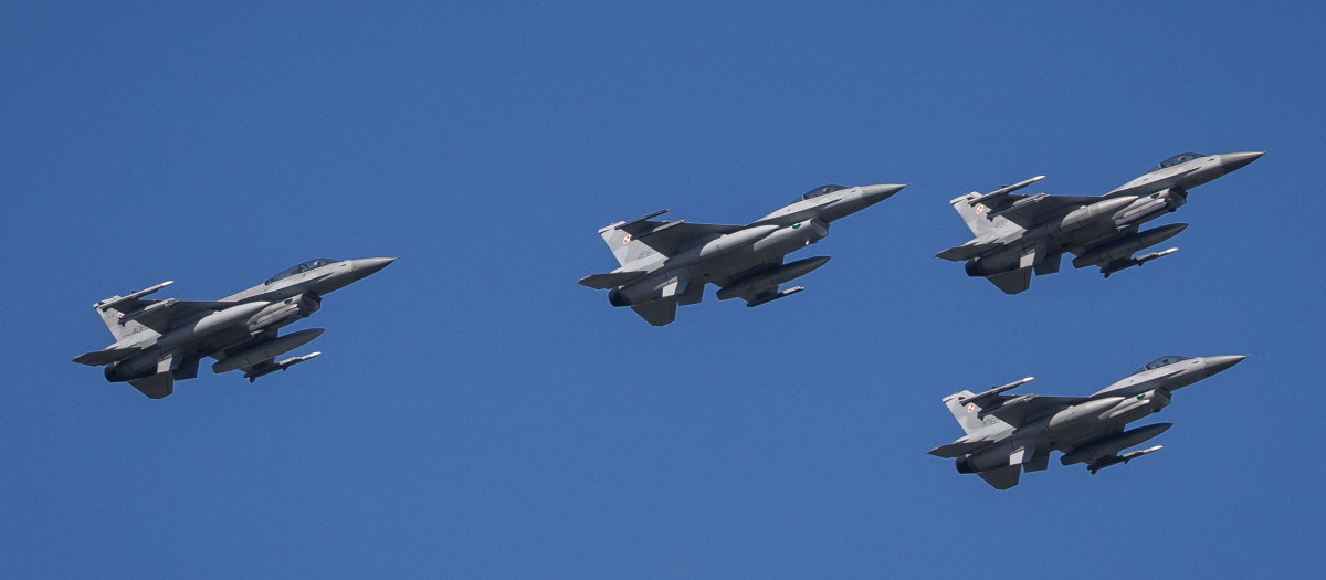 Aviones F-16 de las fuerzas aéreas polacas