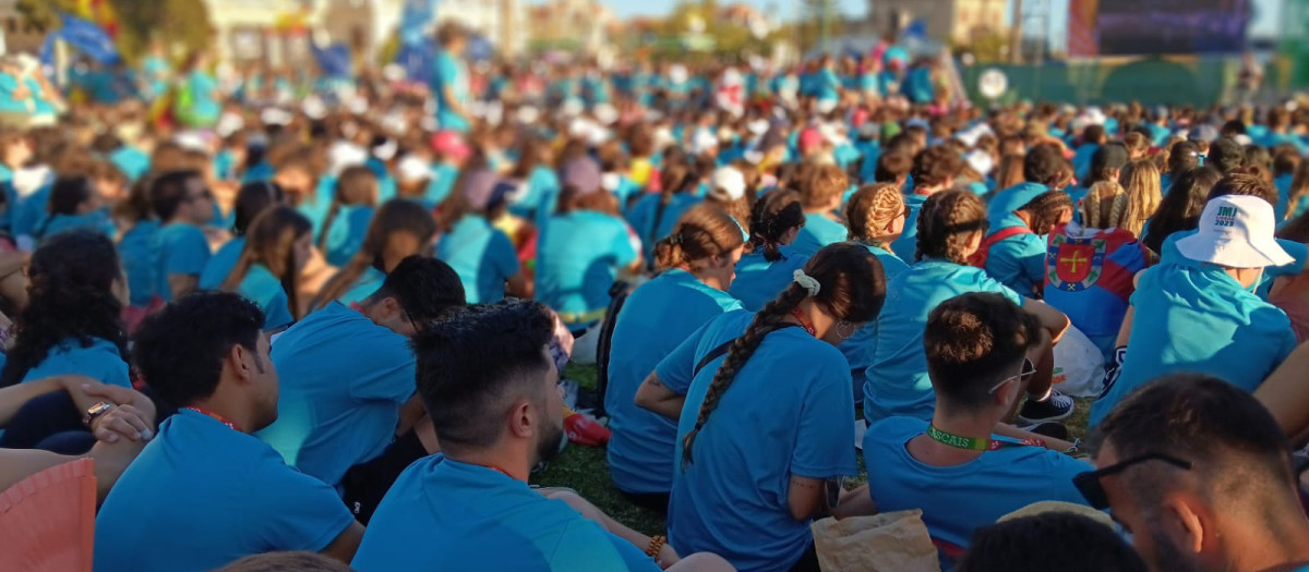 Jóvenes durante una Rise Up en la pasada JMJ de Lisboa 2023