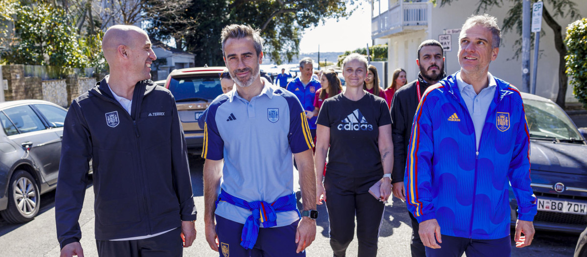 Luis Rubiales y Jorge Vilda, de paseo por Sídney, sede del Mundial femenino