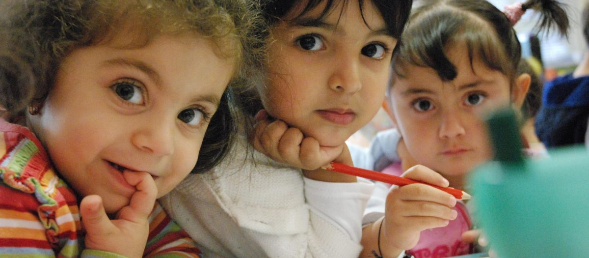 Un grupo de niñas en Aldeas Infantiles SOS.