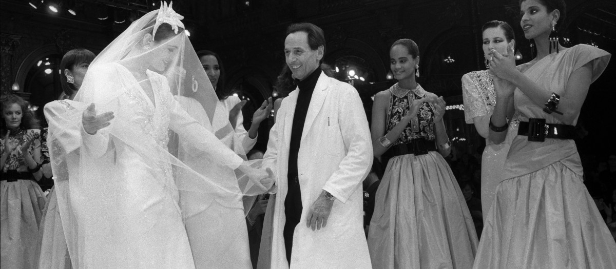 2679484 Dior fashion show, Spring/Summer 86, Paris, January 27, 1986 : French fashion designer Marc Bohan (b/w photo); (add.info.: Dior fashion show, Spring/Summer 86, Paris, January 27, 1986 : French fashion designer Marc Bohan); Photo © AGIP; .