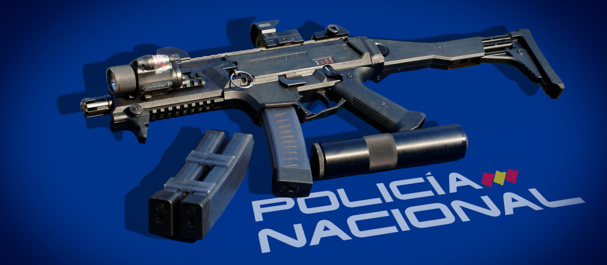 El nuevo subfusil CZ Scorpio Evo 3 de las unidades de élite de la Policía Nacional