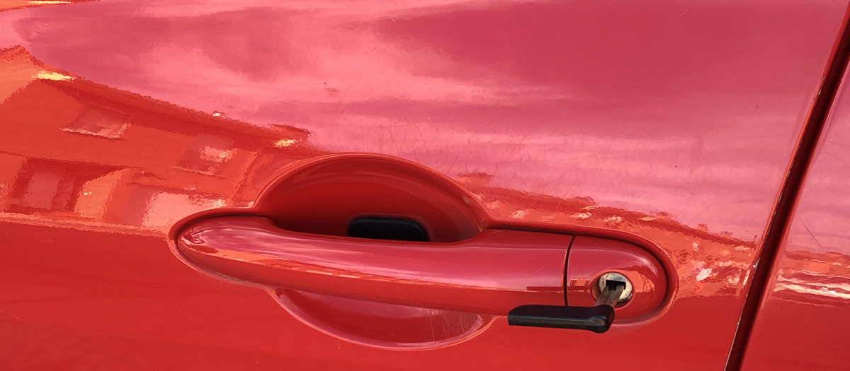 Normalmente todas las llaves de coche disponen de un espadín para abrir la puerta