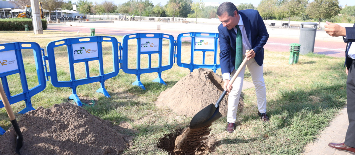 Colocación de la primera piedra del tanque de tormentas