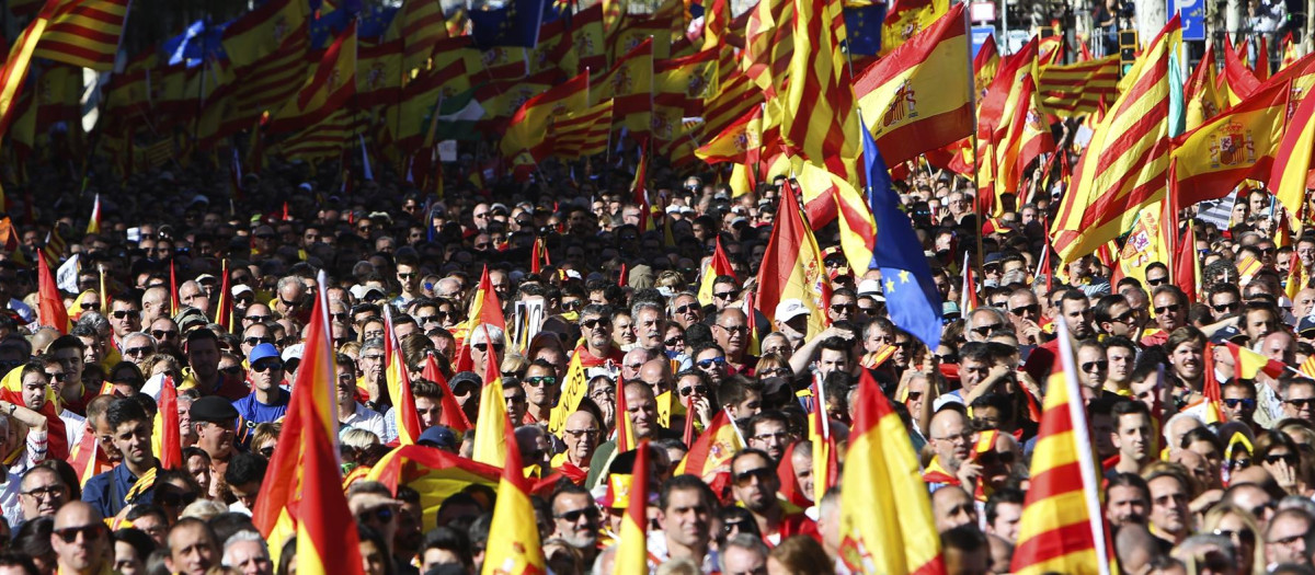 Vista de la manifestación convocada en 2017 por la entidad Societat Civil Catalana