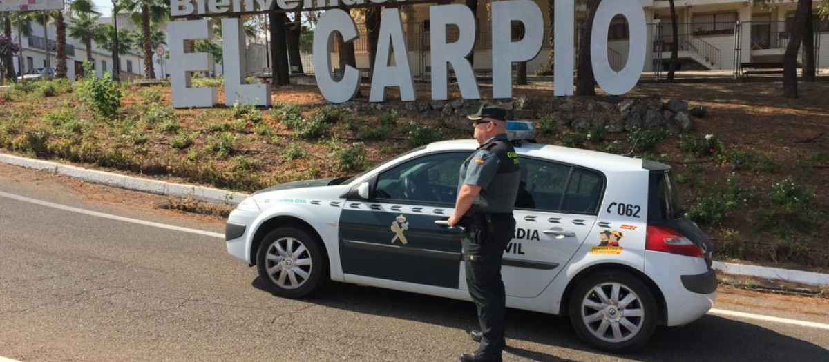 Agente de la Guardia Civil en El Carpio