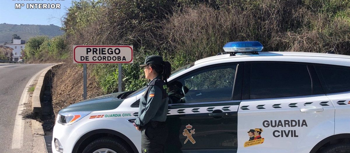 Una patrulla de la Guardia Civil en Priego de Córdoba