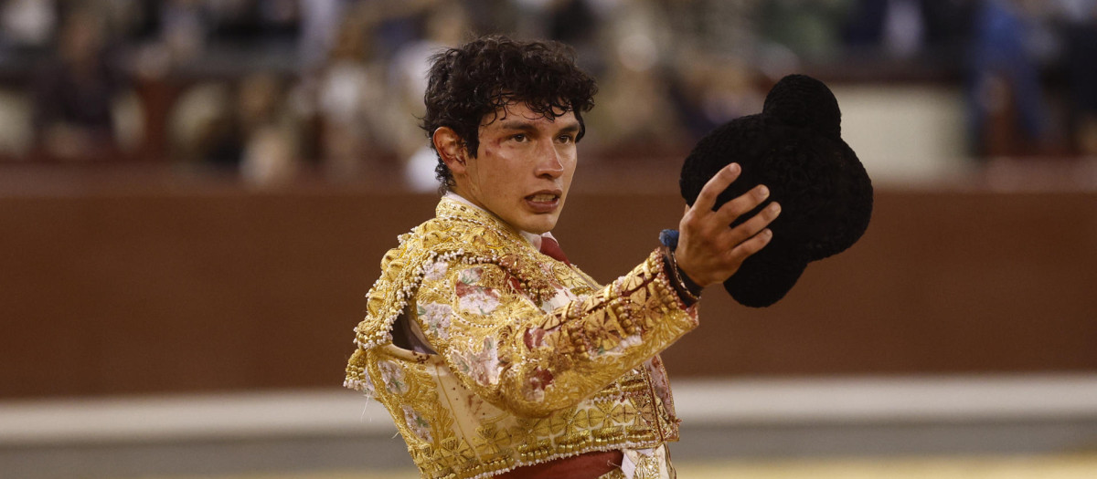 El diestro Isaac Fonseca, durante la corrida de la Hispanidad