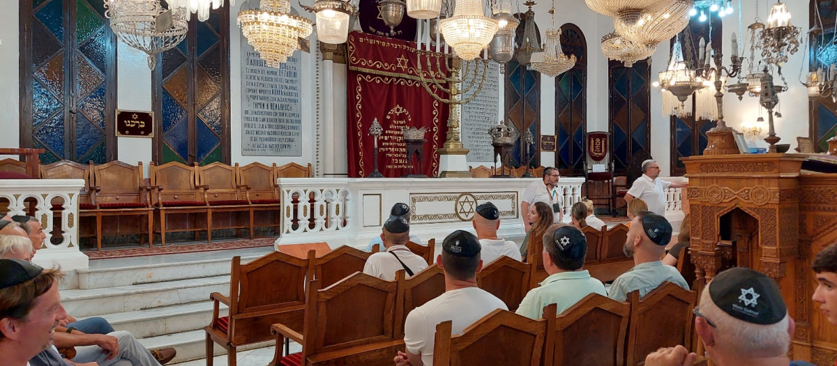 Interior de la sinagoga principal de Melilla