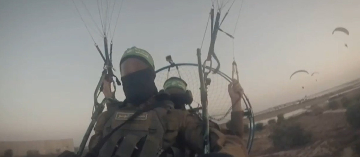 Hamás utilizó parapentes motorizados para volar desde Gaza hasta el festival de música Supernova en Israel