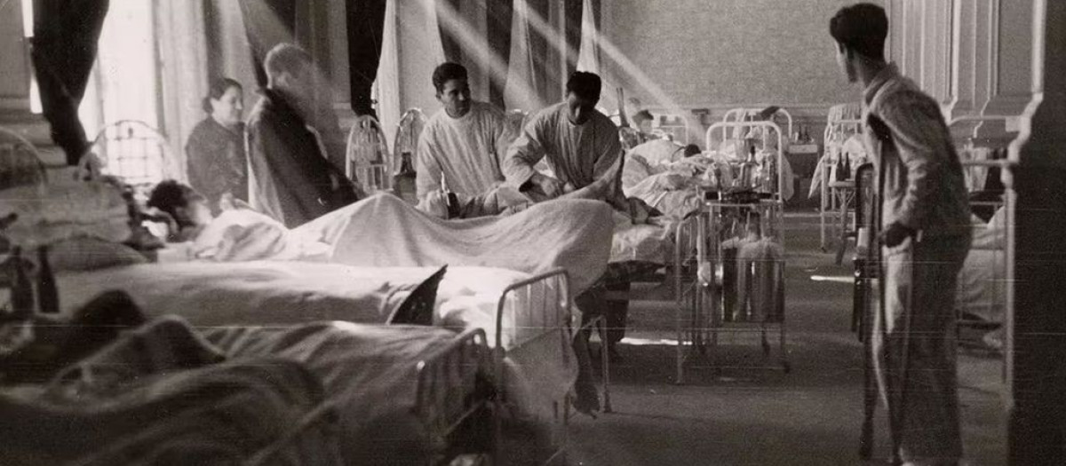 Heridos en el Hospital Militar de Madrid donde están atendiendo a enfermos y heridos durante la Guerra Civil