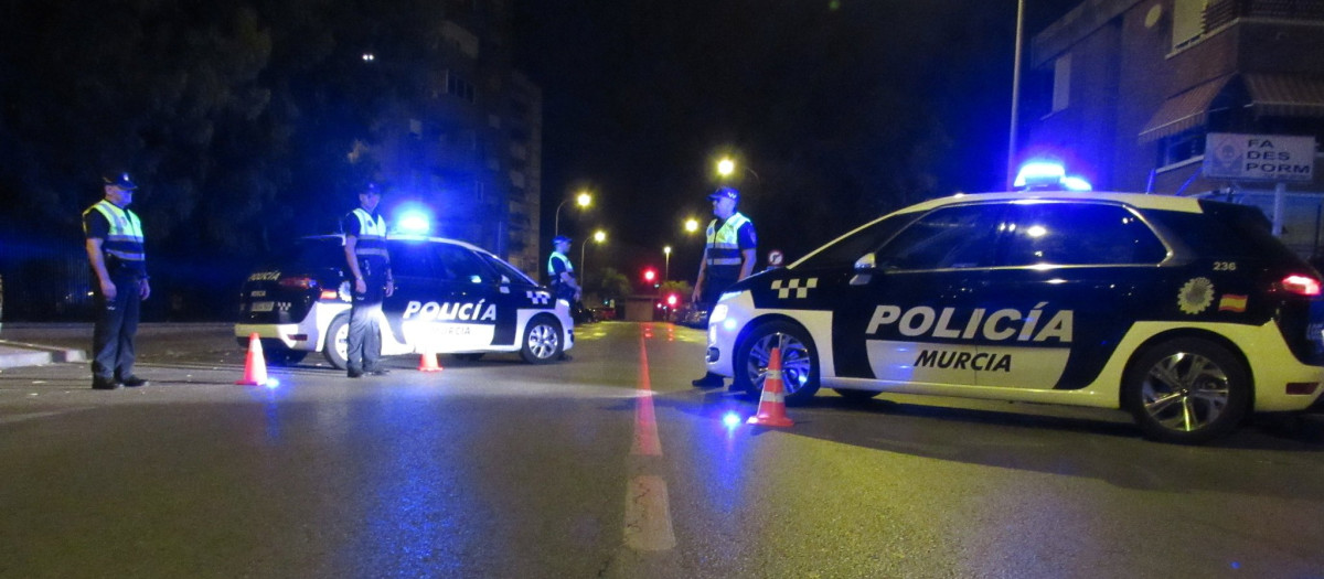 Dos patrullas de la Policía Local de Murcia