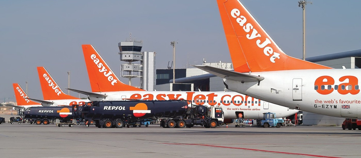 Aviones de easyJet en el aeropuerto de Alicante