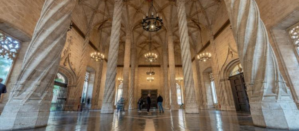 Imagen del Salón Columnario, en interior de la Lonja de Valencia