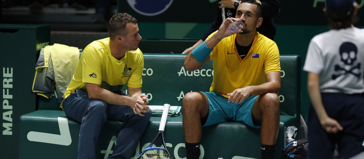 Lleyton Hewitt dándole instrucciones a Nick Kyrgios