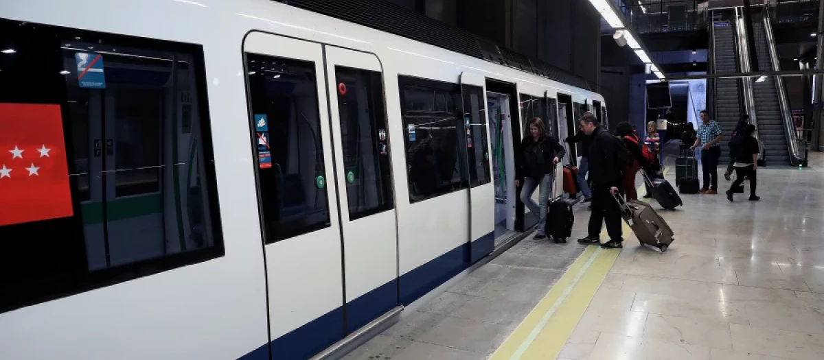 Los patinetes se quedan fuera del Metro y de Renfe