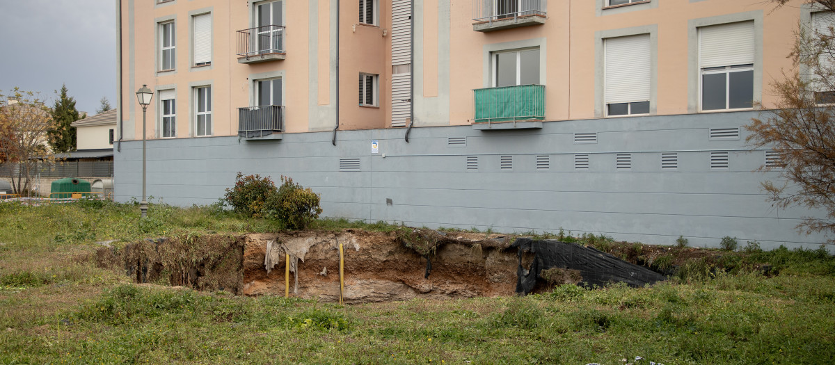 El socavón de Aranjuez mide ya 25 metros