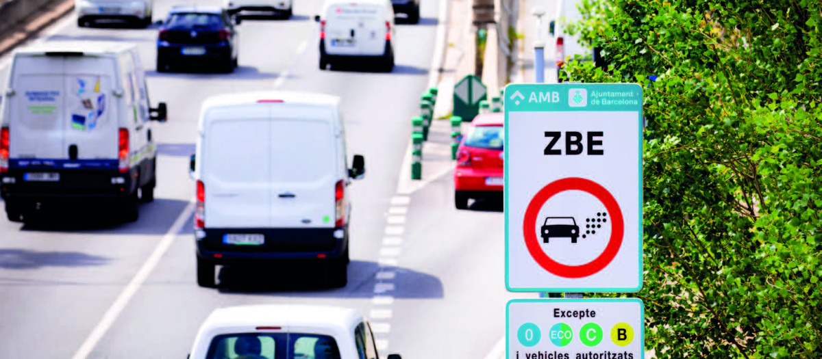 Las Zonas de Bajas Emisiones han convertido las ciudades en un caos para los conductores