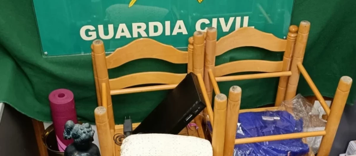 Parte de los objetos sustraídos y recuperados por la Guardia Civil