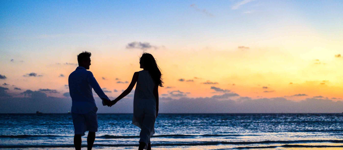 Pareja en la playa