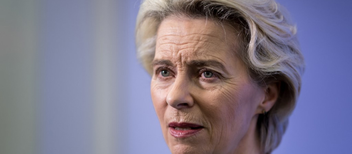 La presidenta de la Comisión Europea, Ursula von der Leyen, durante la rueda de prensa este martes en Davos