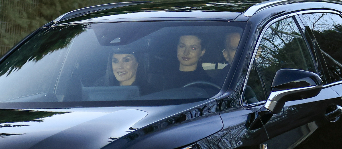 Spanish King Felipe VI, Queen Letizia Ortiz and Princess Leonor de Borbón in Madrid. January 6 2024