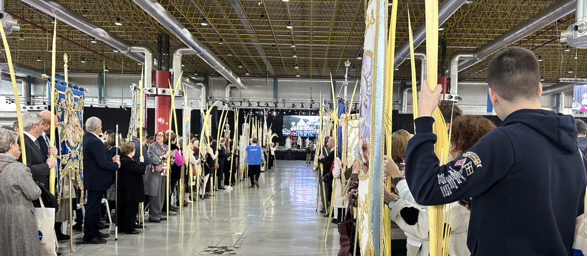 Entrada de la imagen de Ntra. Sra. de la Asunción de Elche, en la Feria Diocesana