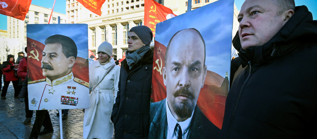 Los comunistas rusos recordaron a Lenin en la Plaza Roja de Moscú por el centenario de su muerte