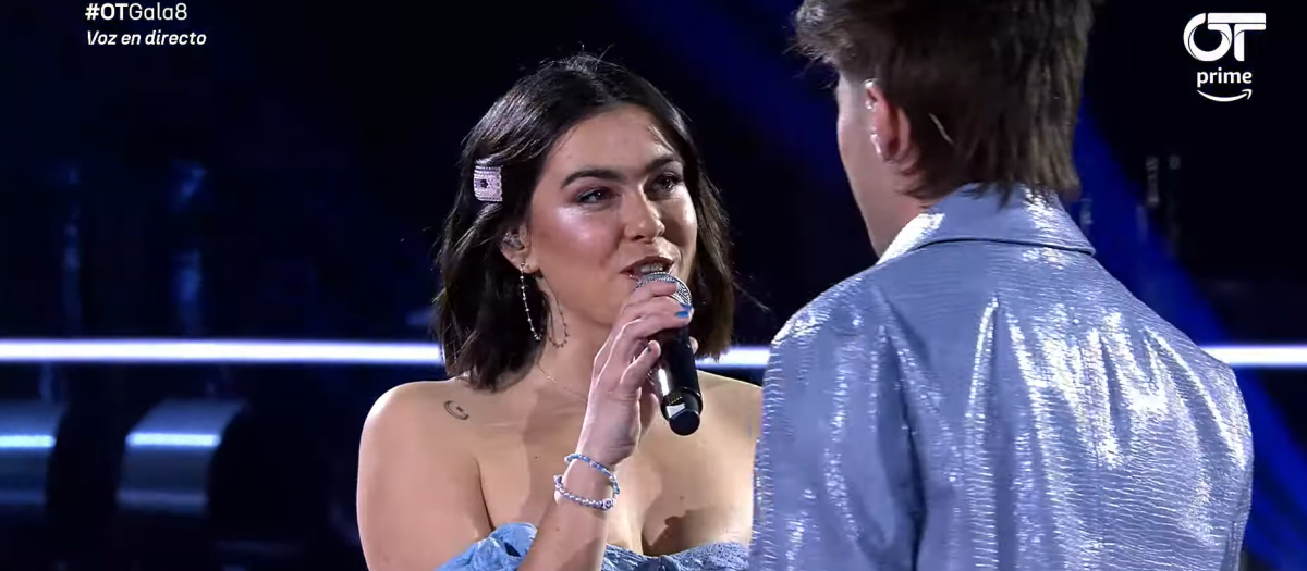 Chiara y Martín cantan Escriurem en la gala 8 de Operación Triunfo