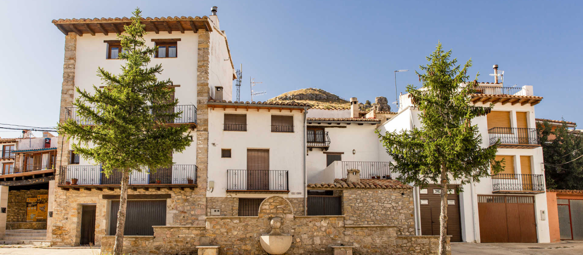 Fuente de la Vila de Castell de Cabres