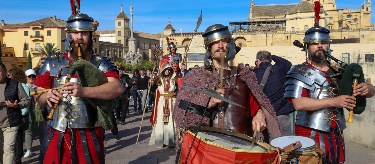 La inauguración del Mercado Temático Ibero-Romano, en imágenes