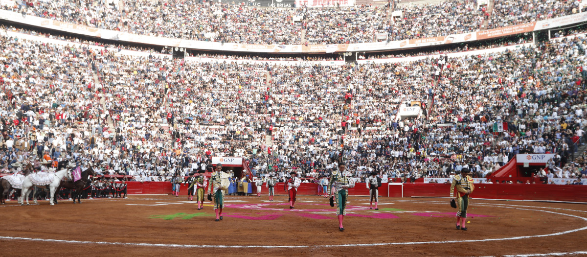 MEX7154. CIUDAD DE MÉXICO (MÉXICO), 28/01/2024.- Fotografía de la Plaza de Toros México, durante una corrida hoy, en Ciudad de México (México). EFE/ Mario Guzmán