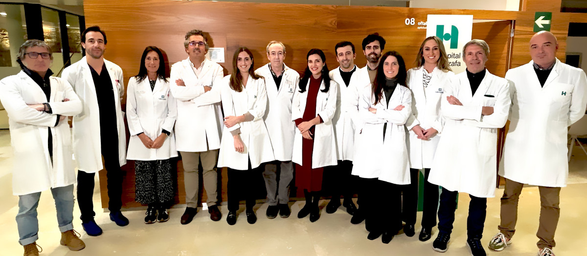 equipo de oftalmólogos e investigadores del Hospital Arruzafa