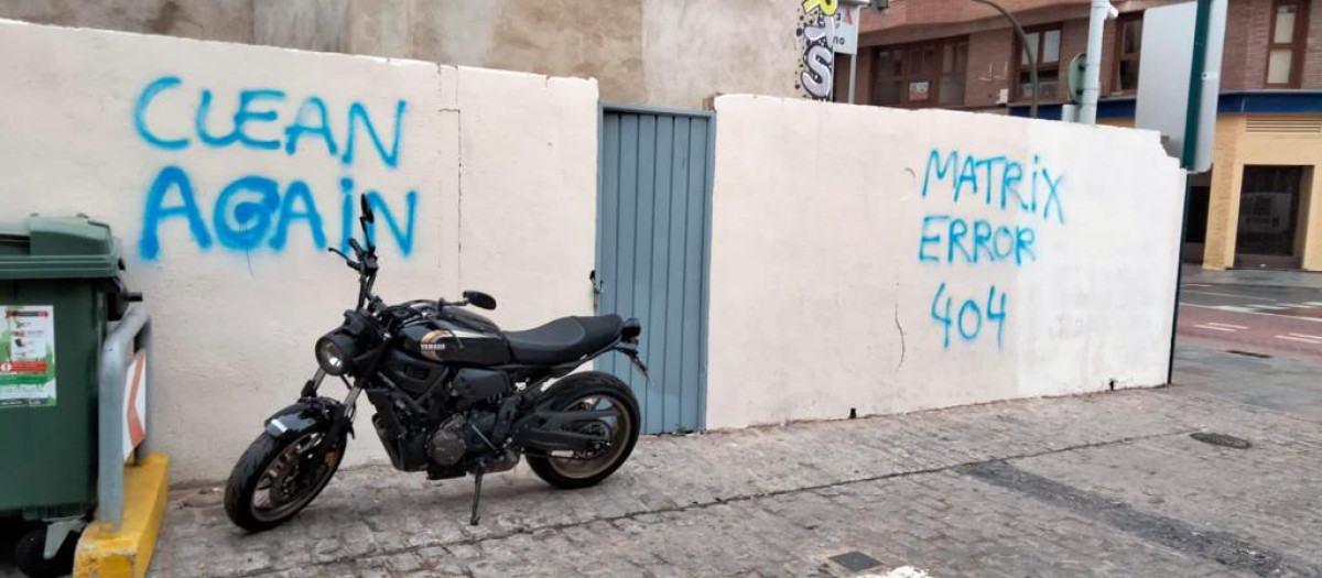 Un grafiti sobre una pared en Castellón