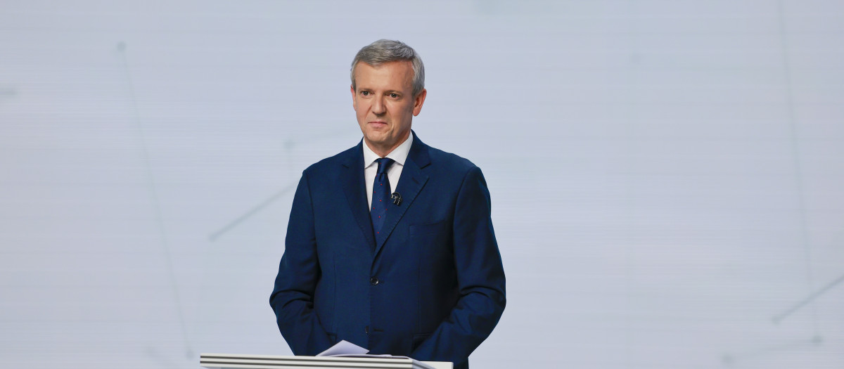 El candidato del PP, Alfonso Rueda, en el debate