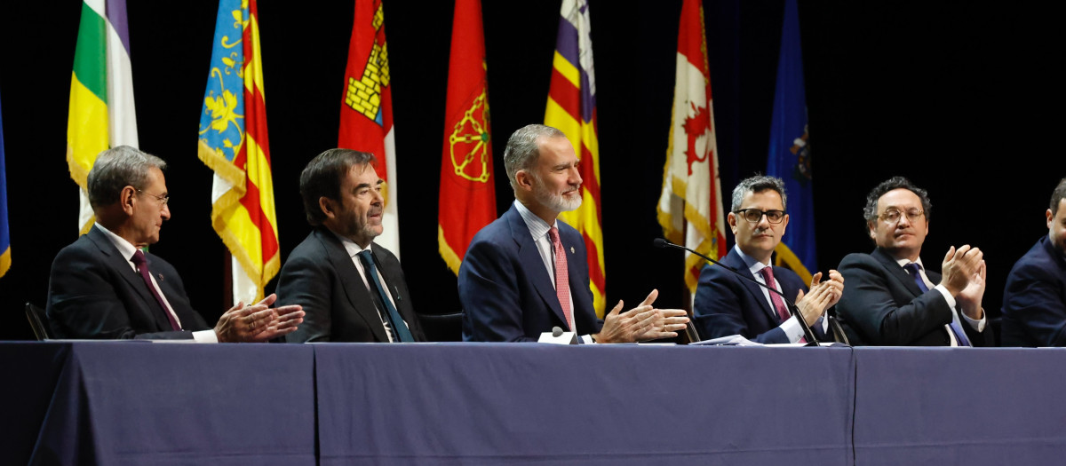 Don Felipe, este miércoles en Barcelona durante la entrega de despachos a los nuevos jueces