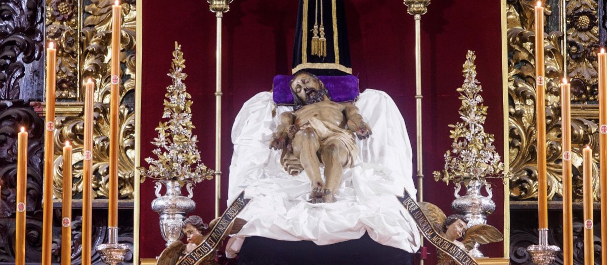 Altar de Cultos de la hermandad del Sepulcro